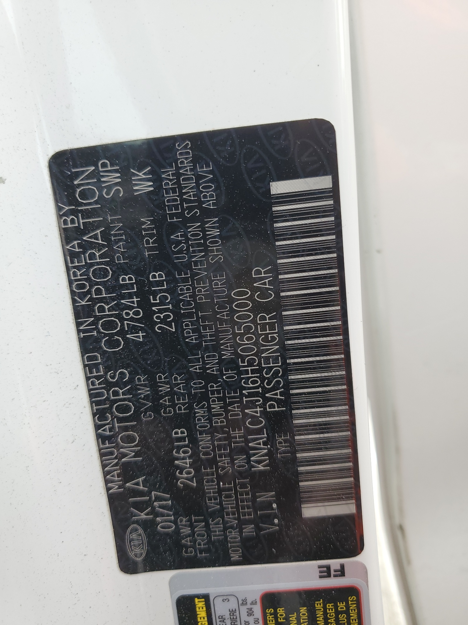 KNALC4J16H5065000 2017 Kia Cadenza Premium