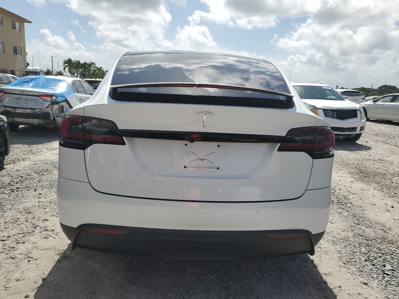 7SAXCBE58NF328817 2022 Tesla Model X