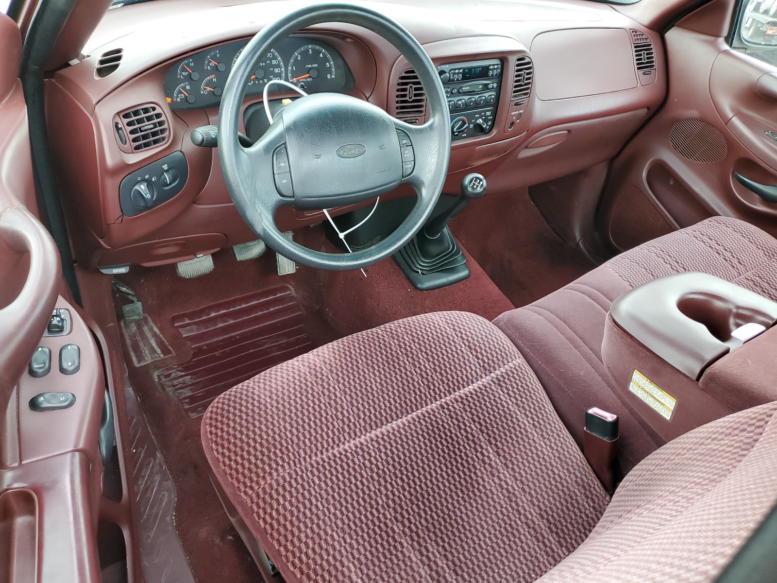 1FTDF1722VKB73026 1997 Ford F150