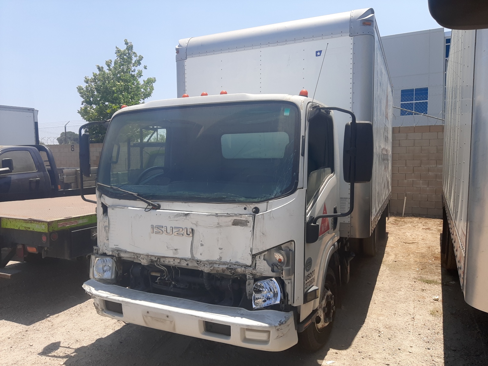 JALC4W16XB700551 2011 Isuzu Npr