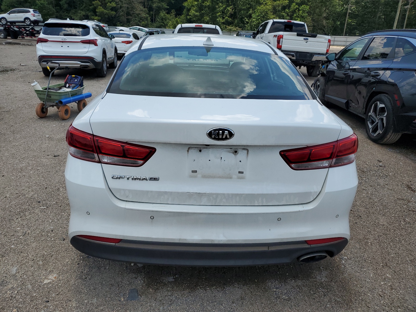 2018 Kia Optima Lx vin: 5XXGT4L35JG204165