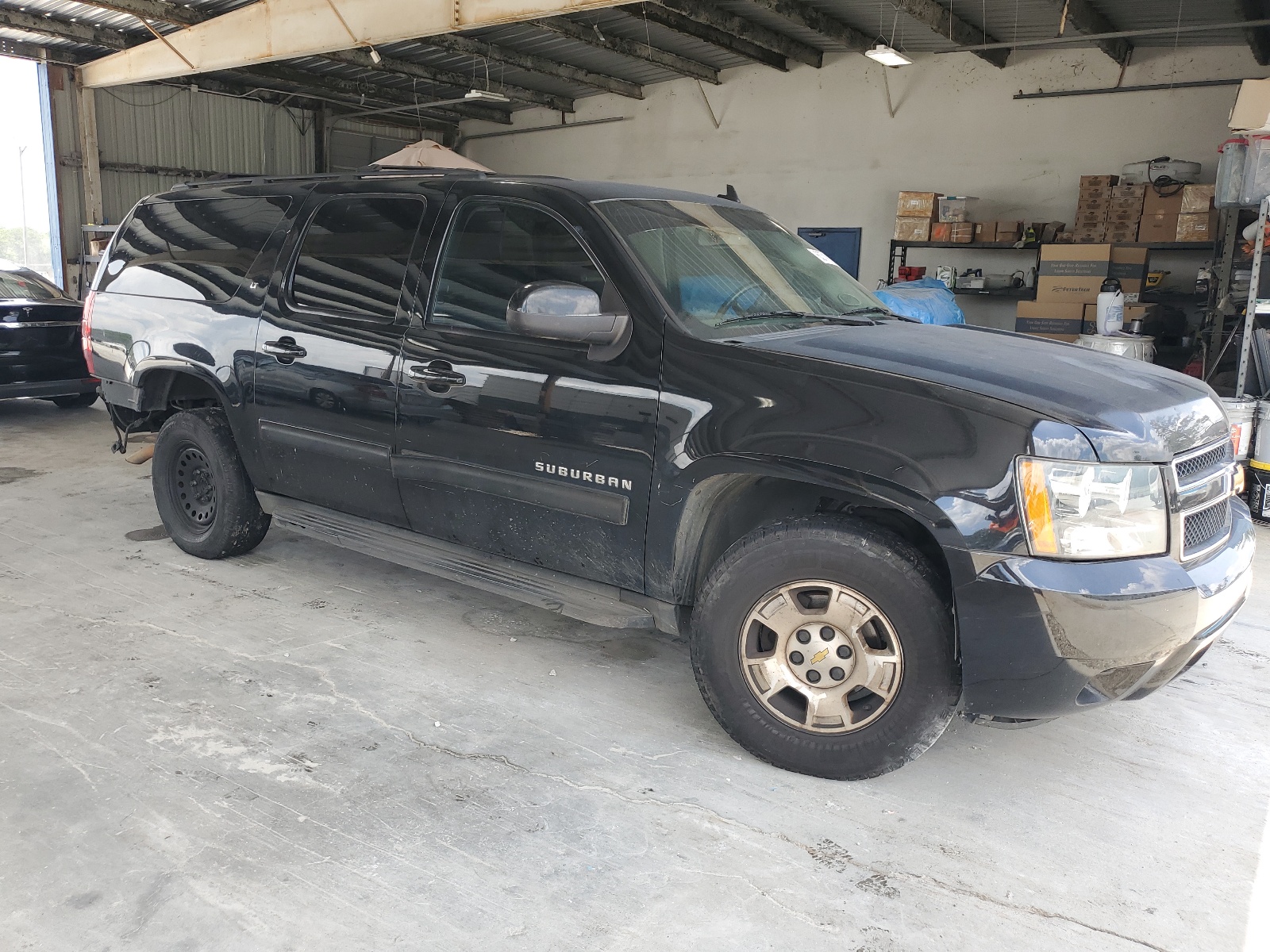 2014 Chevrolet Suburban C1500 Lt vin: 1GNSCJE09ER183097