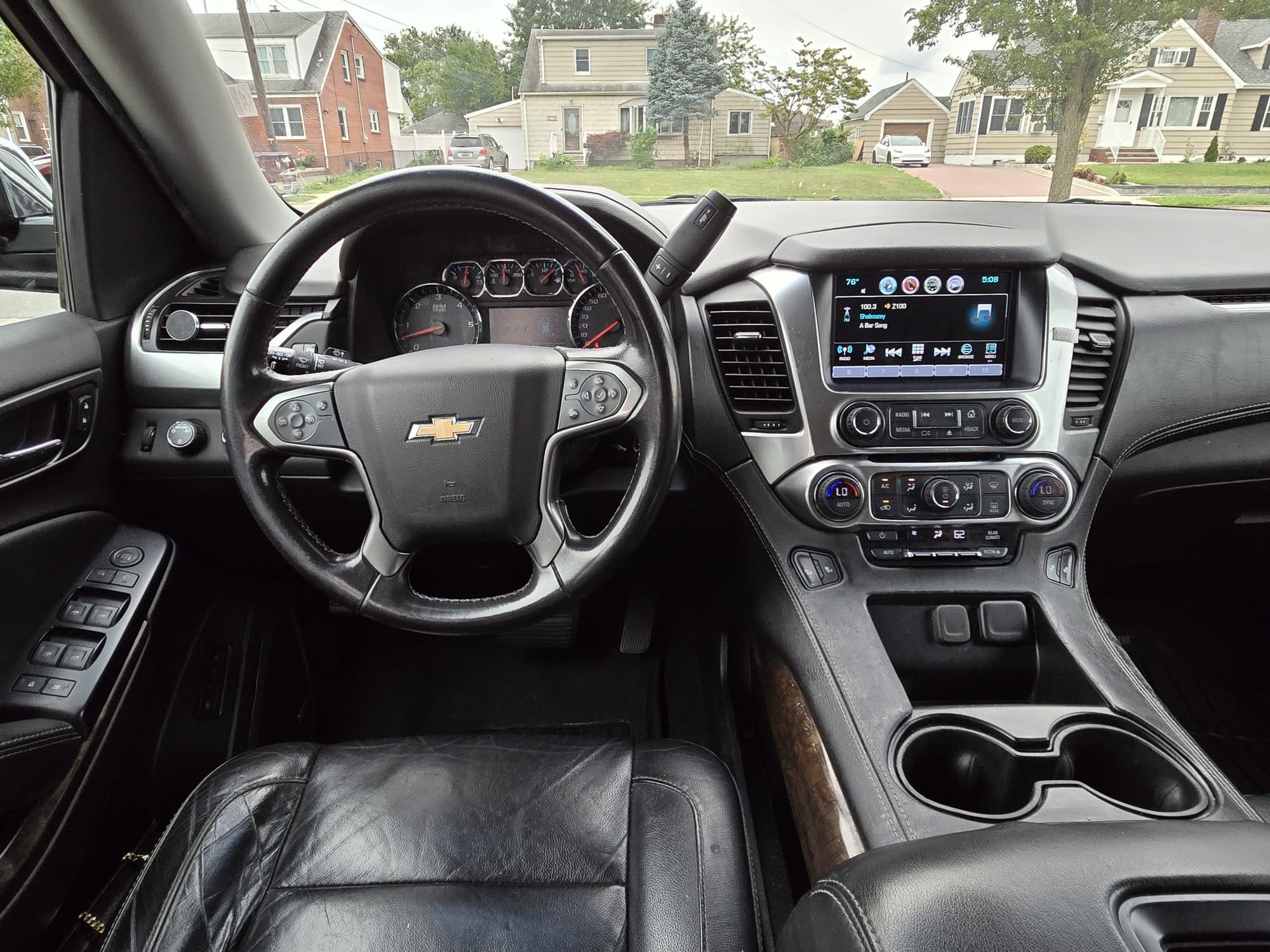 2018 Chevrolet Suburban K1500 Lt vin: 1GNSKHKC8JR251930