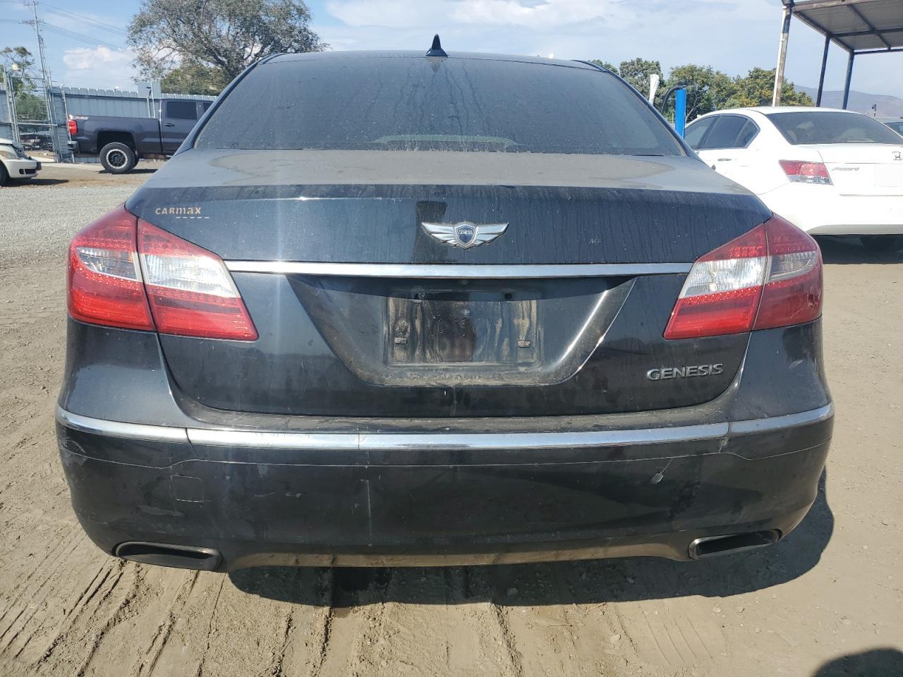 2014 Hyundai Genesis 3.8L VIN: KMHGC4DD2EU260261 Lot: 68700505