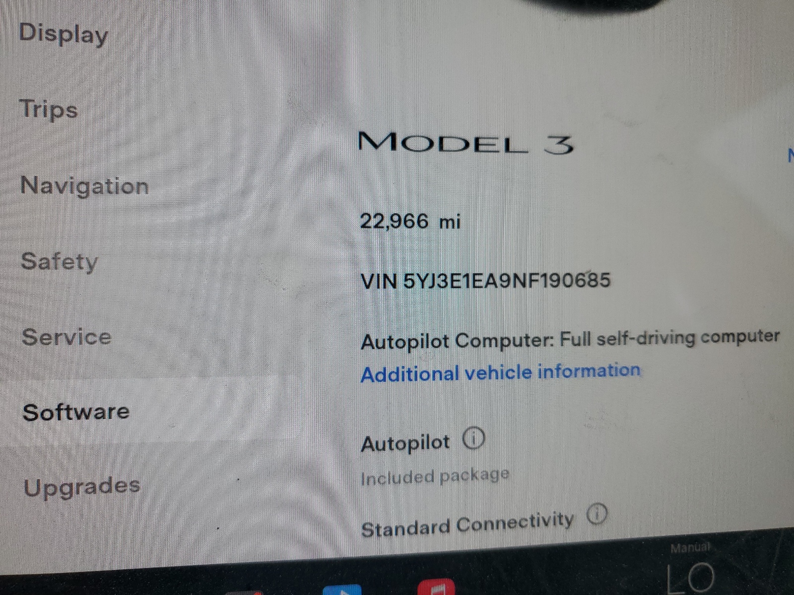 2022 Tesla Model 3 vin: 5YJ3E1EA9NF190685