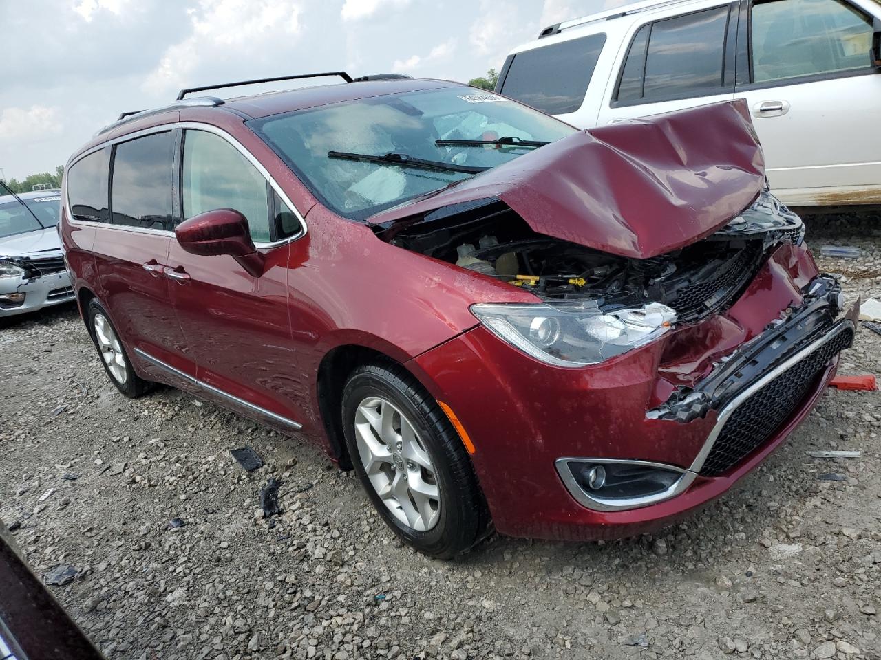 2018 Chrysler Pacifica Touring L VIN: 2C4RC1BG0JR102257 Lot: 64384604