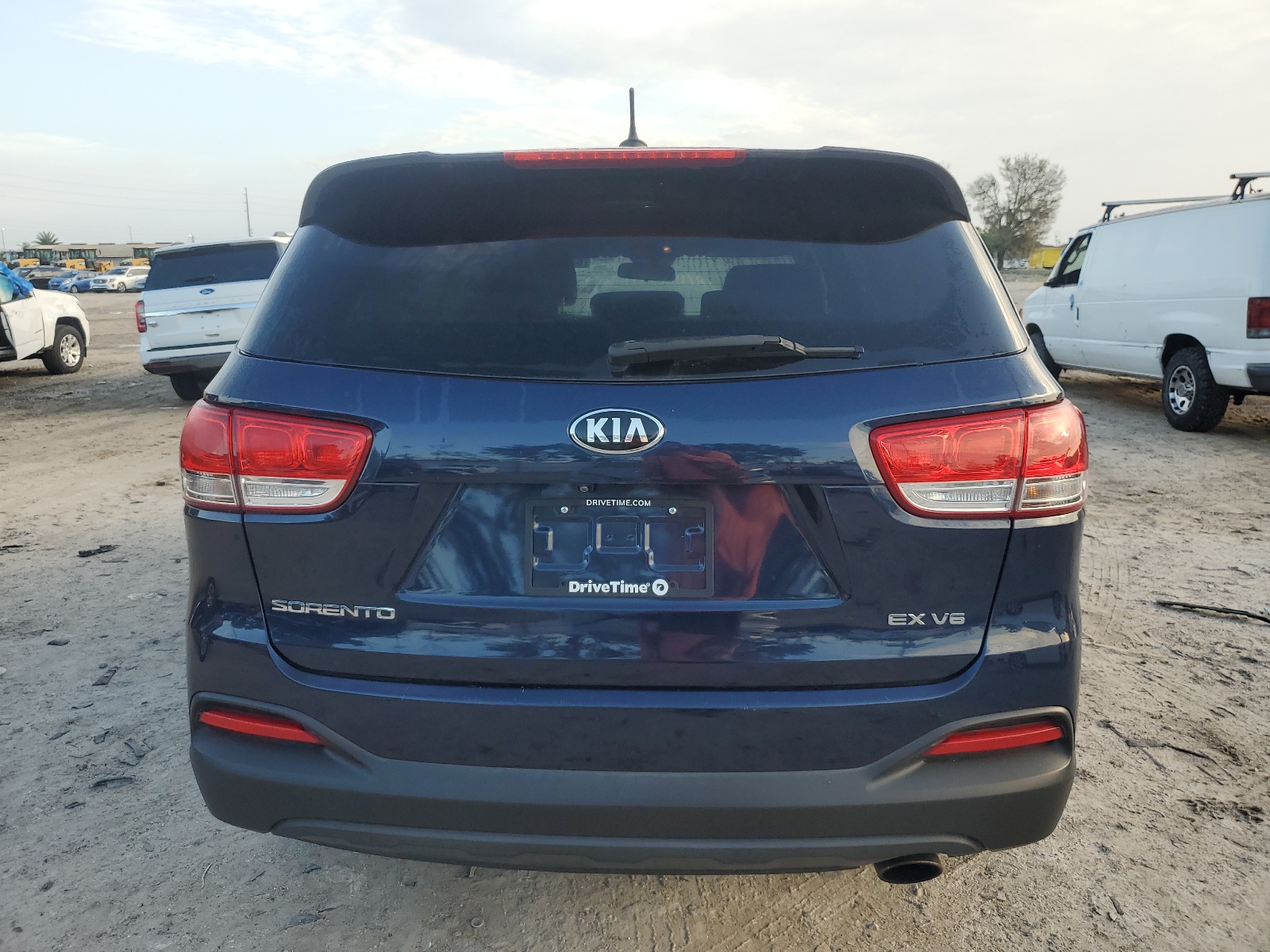 2017 Kia Sorento Lx vin: 5XYPGDA56HG322448