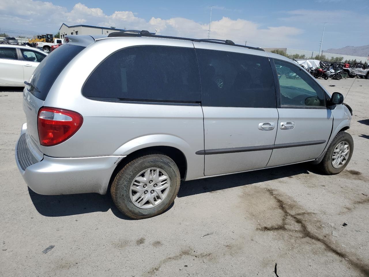 2002 Dodge Grand Caravan Sport VIN: 2B4GP44362R745380 Lot: 63840984