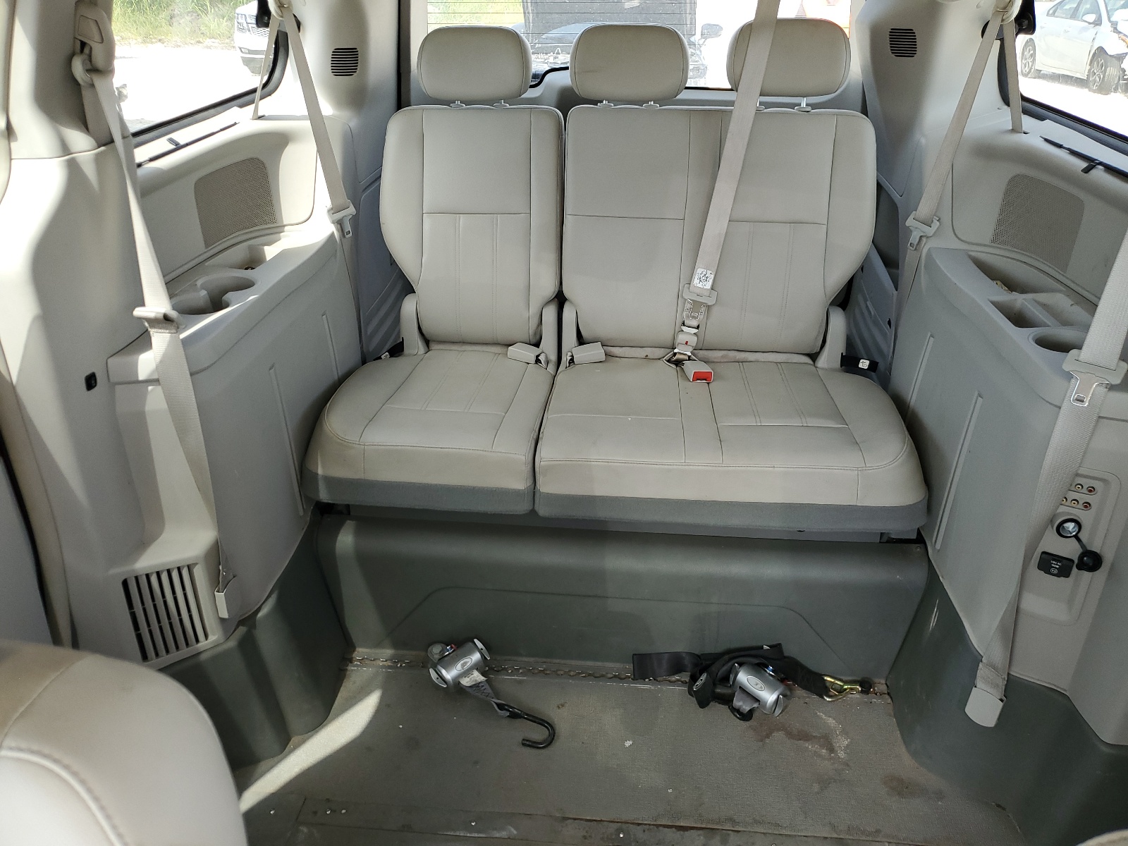 2A4RR5D13AR217492 2010 Chrysler Town & Country Touring