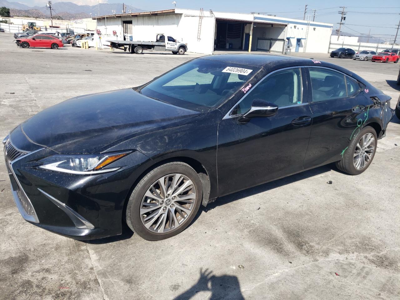 58ADZ1B16LU056979 2020 LEXUS ES - Image 1