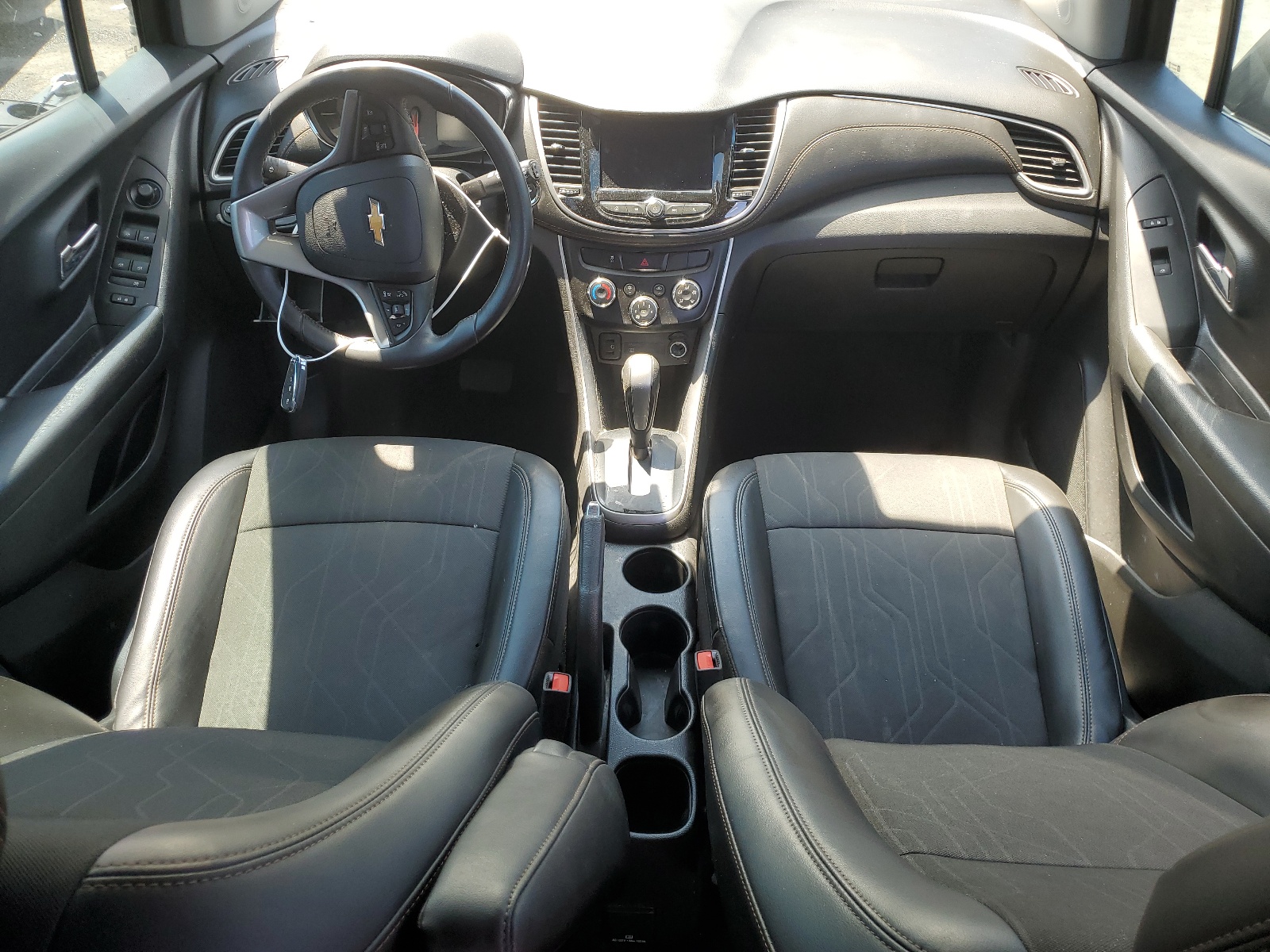 KL7CJPSM7NB559895 2022 Chevrolet Trax 1Lt