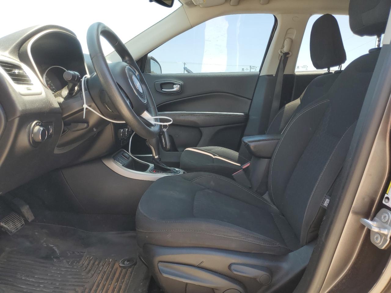 2018 Jeep Compass Sport VIN: 3C4NJCAB2JT438852 Lot: 62908034