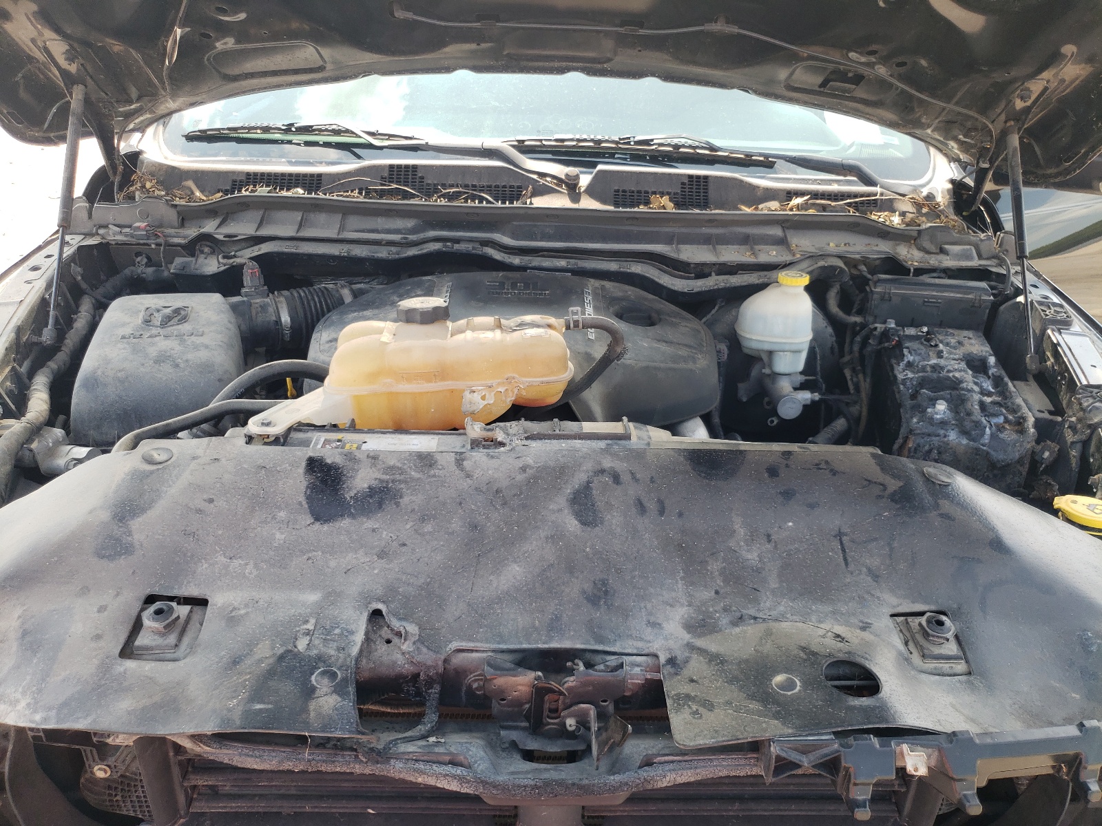 1C6RR7LM9FS705291 2015 Ram 1500 Slt