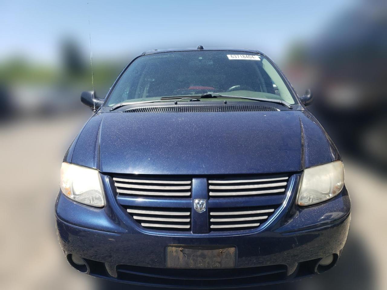 2005 Dodge Grand Caravan Sxt VIN: 2D4GP44L25R492231 Lot: 63718404