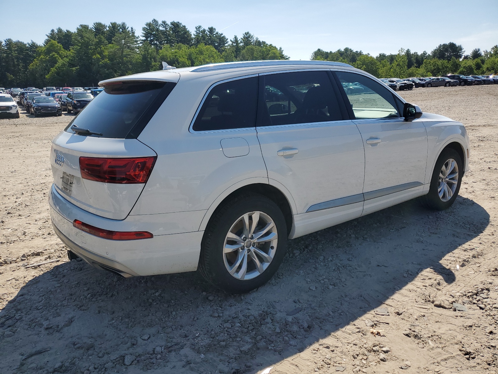 WA1LAAF7XKD010061 2019 Audi Q7 Premium Plus