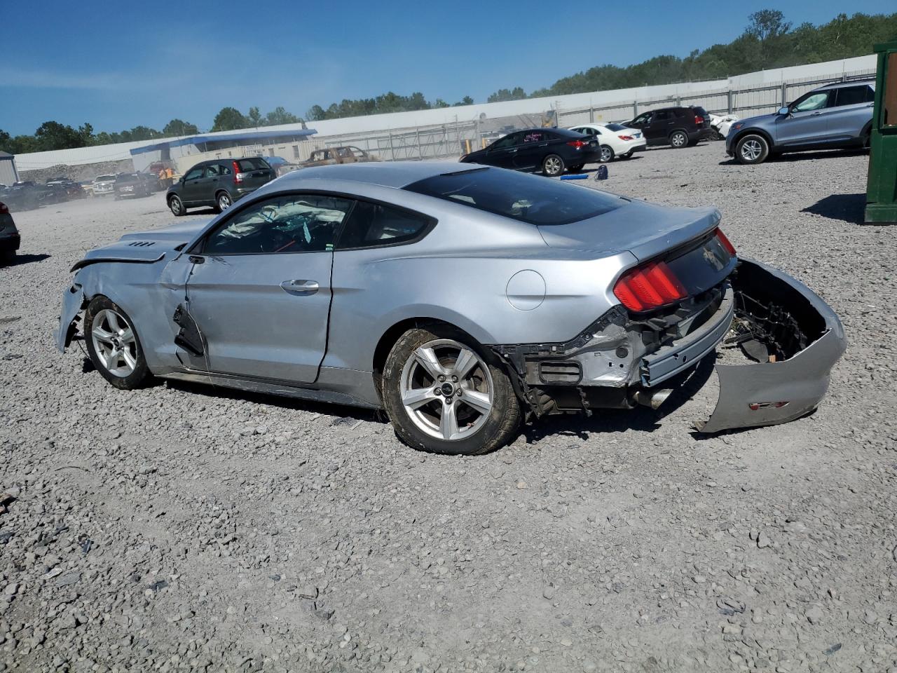 1FA6P8AM1H5236506 2017 FORD MUSTANG - Image 2