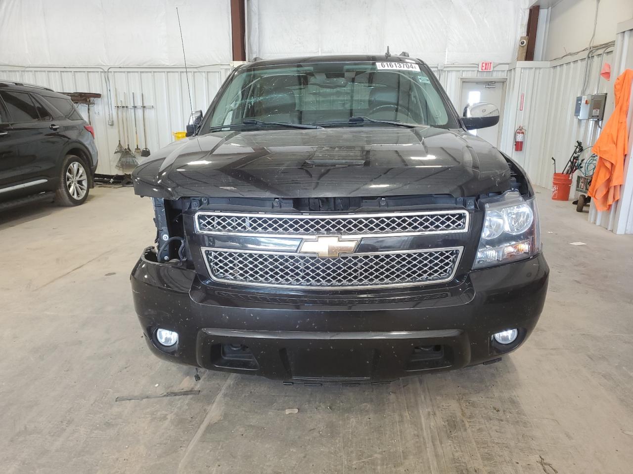 2010 Chevrolet Avalanche - Image 5