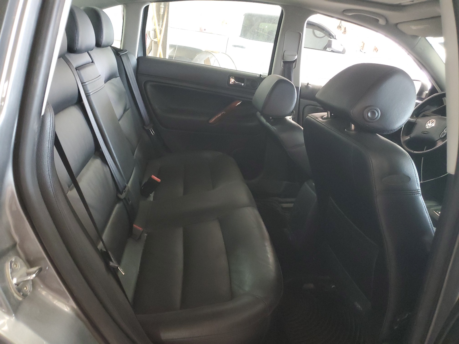 WVWRH63B22P244906 2002 Volkswagen Passat Glx