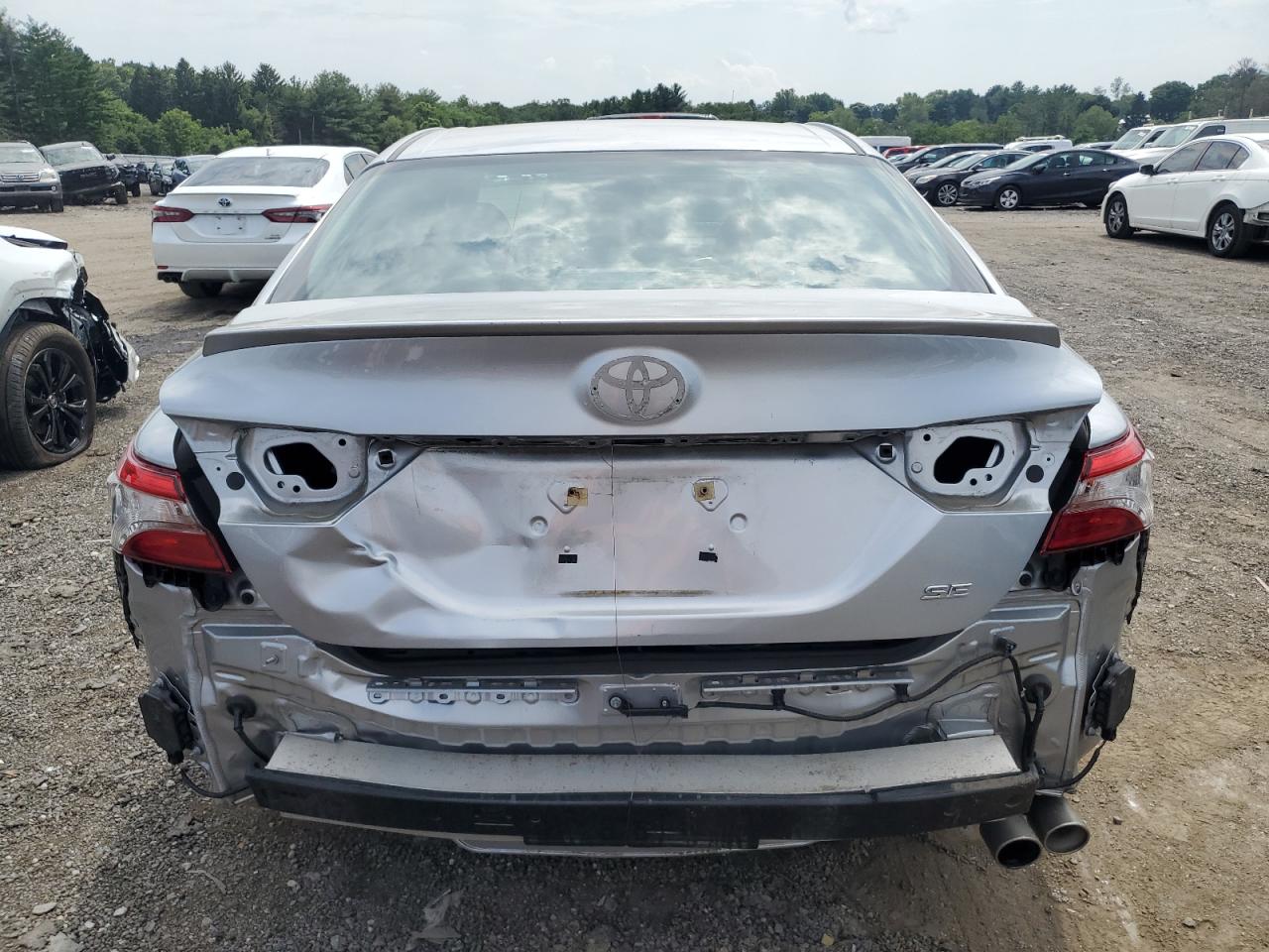 4T1B11HK4JU119418 2018 Toyota Camry L