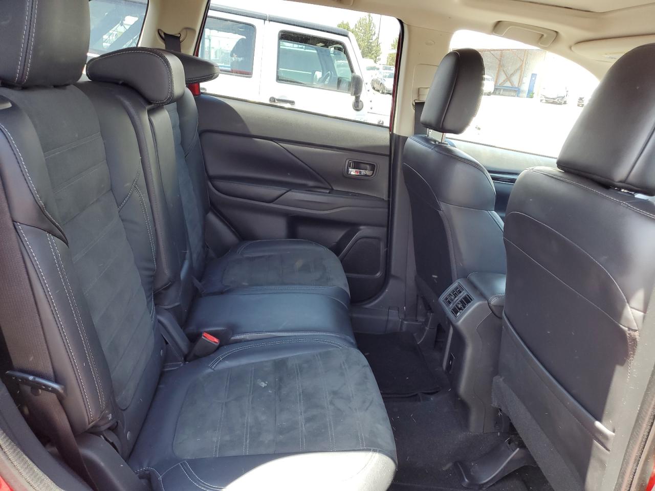 2020 Mitsubishi Outlander Se VIN: JA4AD3A30LZ011710 Lot: 60900304