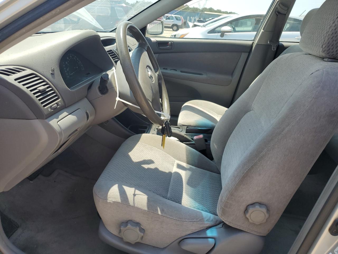 2003 Toyota Camry Le VIN: JTDBE32K930162319 Lot: 63531274