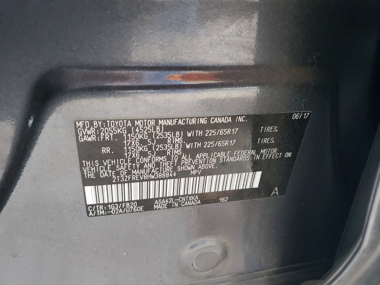 2T3ZFREV8HW388844 2017 Toyota Rav4 Le