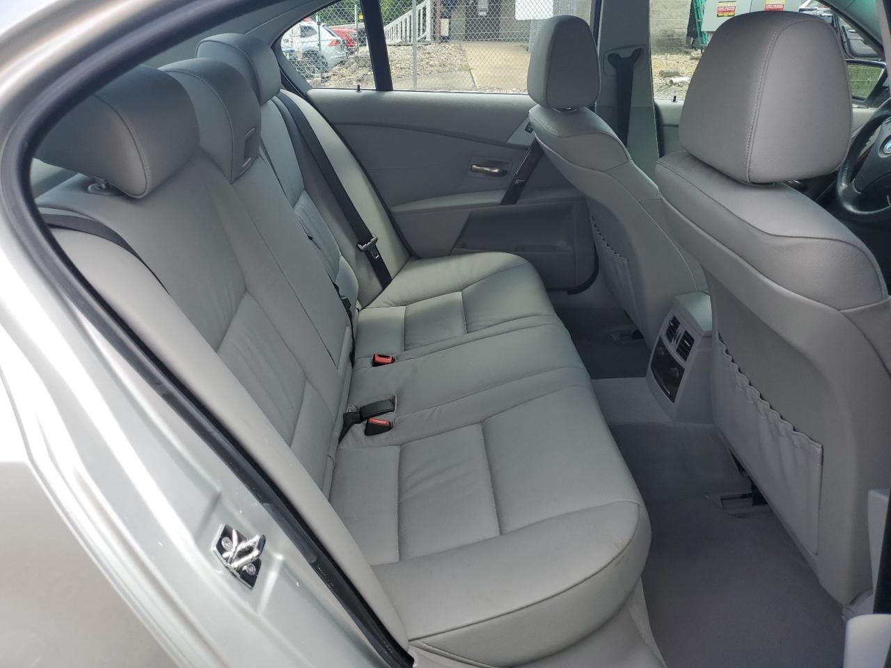 2006 BMW 525 I VIN: WBANE53516CK87042 Lot: 62210244