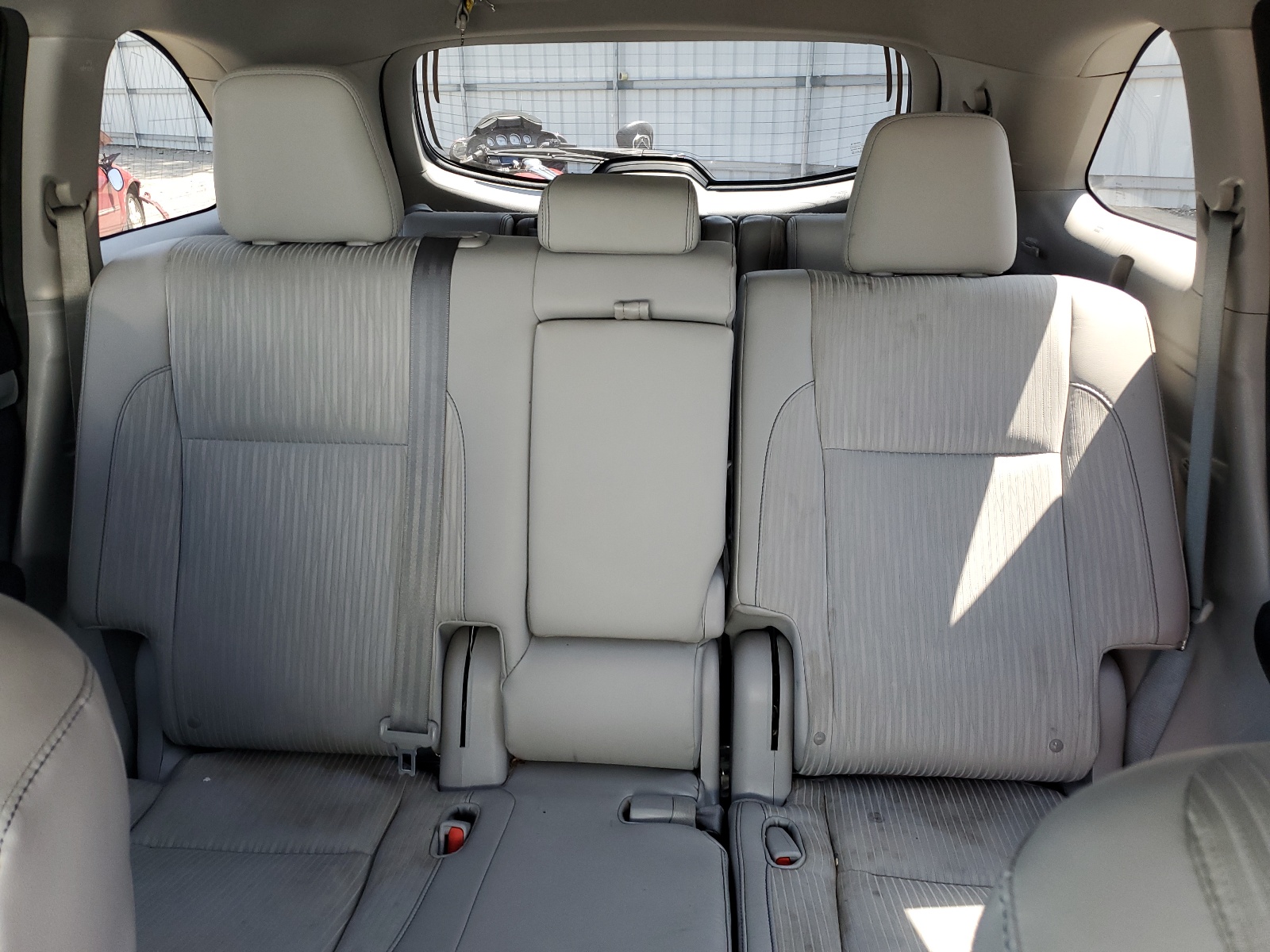 5TDBKRFH8ES068099 2014 Toyota Highlander Le