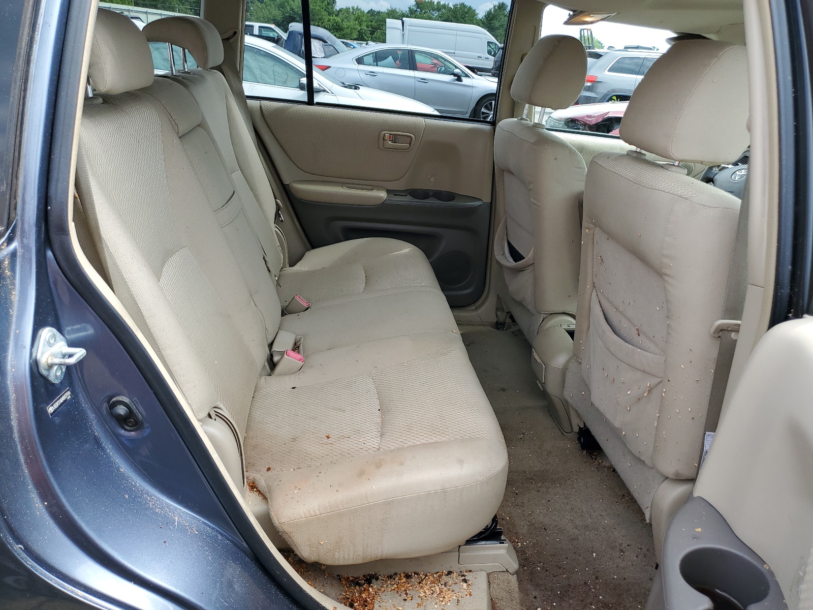 JTEDP21A040037986 2004 Toyota Highlander Base