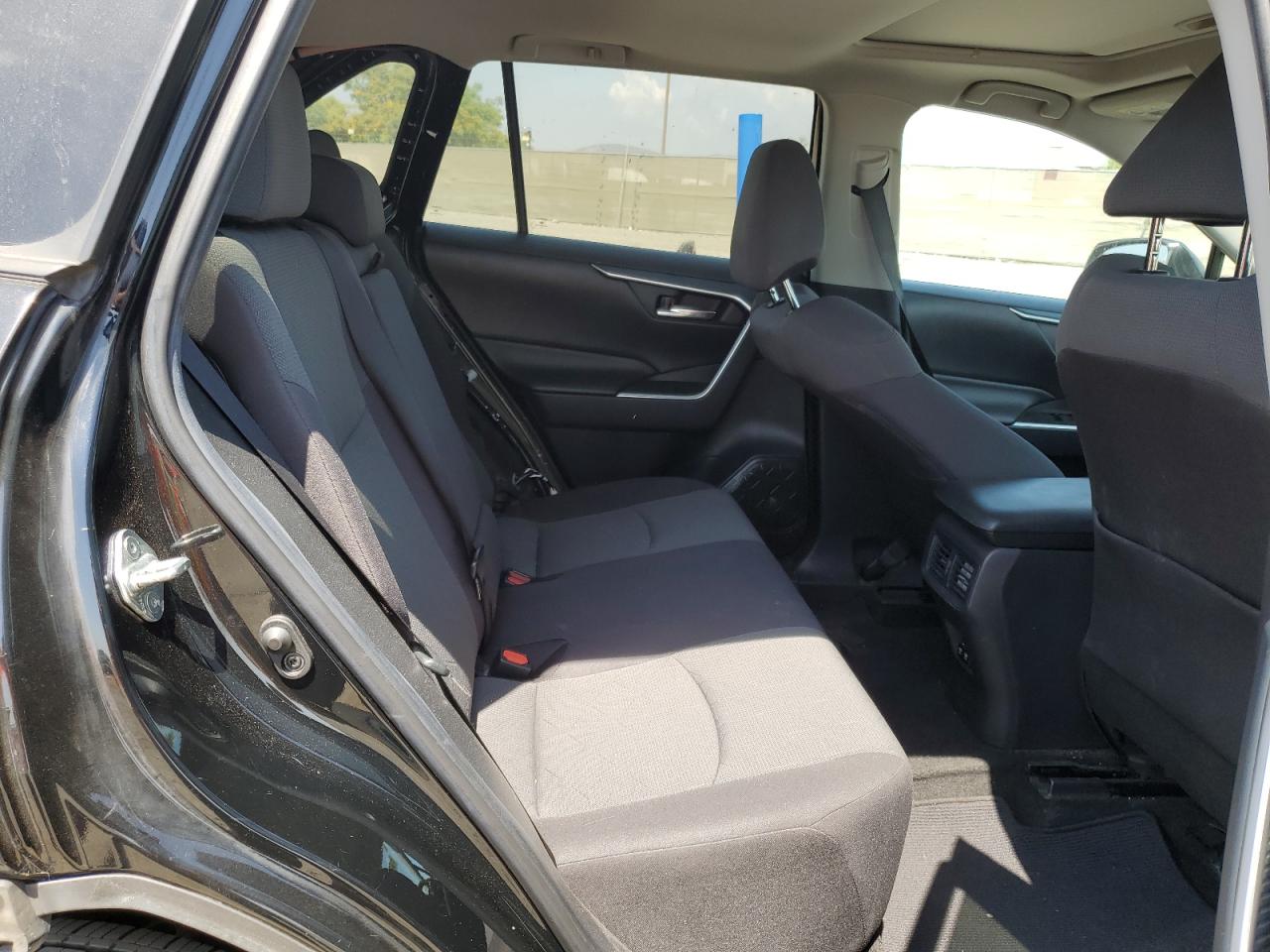 2019 Toyota Rav4 Xle VIN: 2T3W1RFV7KW008321 Lot: 63705044