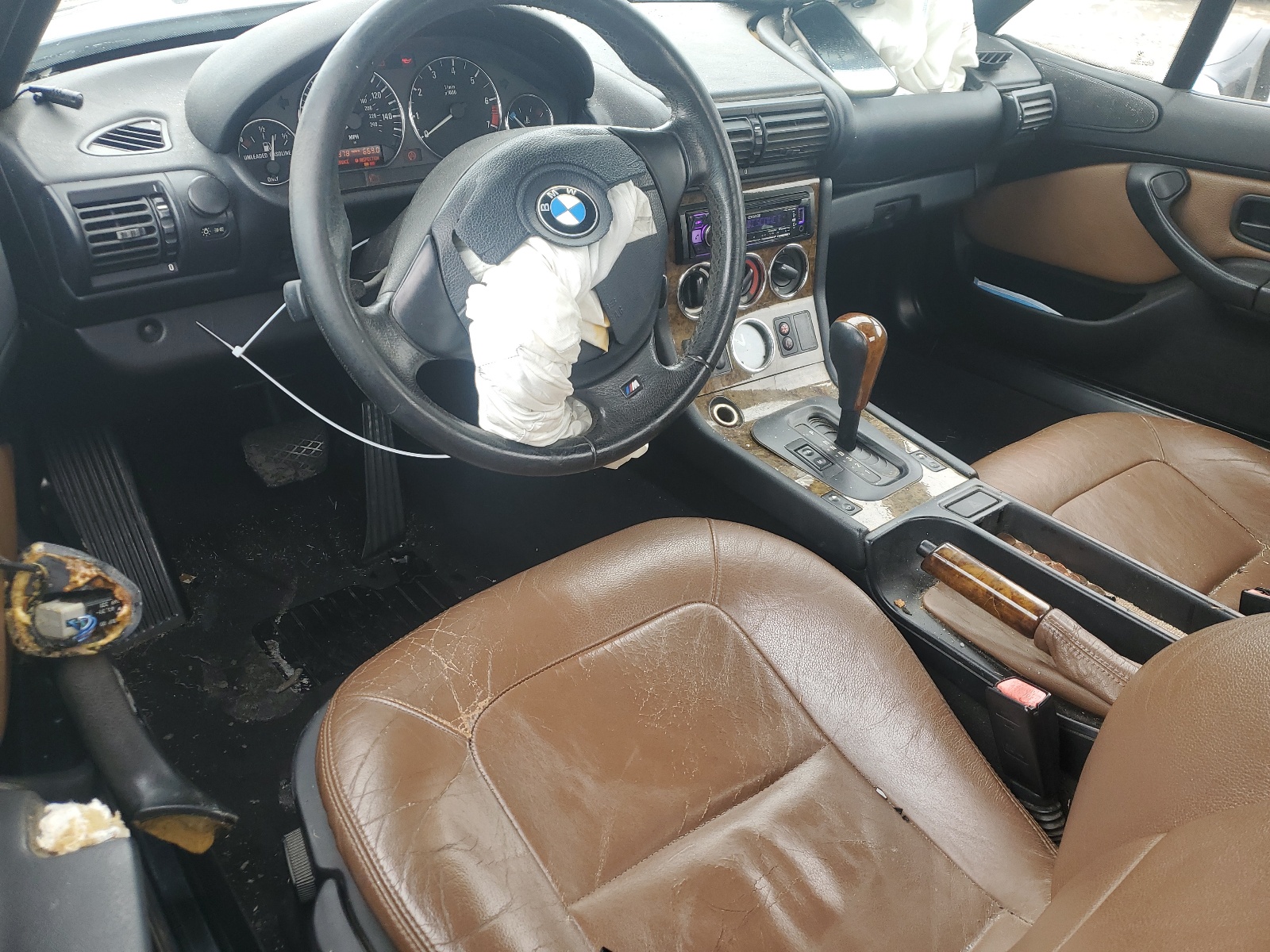 4USCH9349YLG03898 2000 BMW Z3 2.3