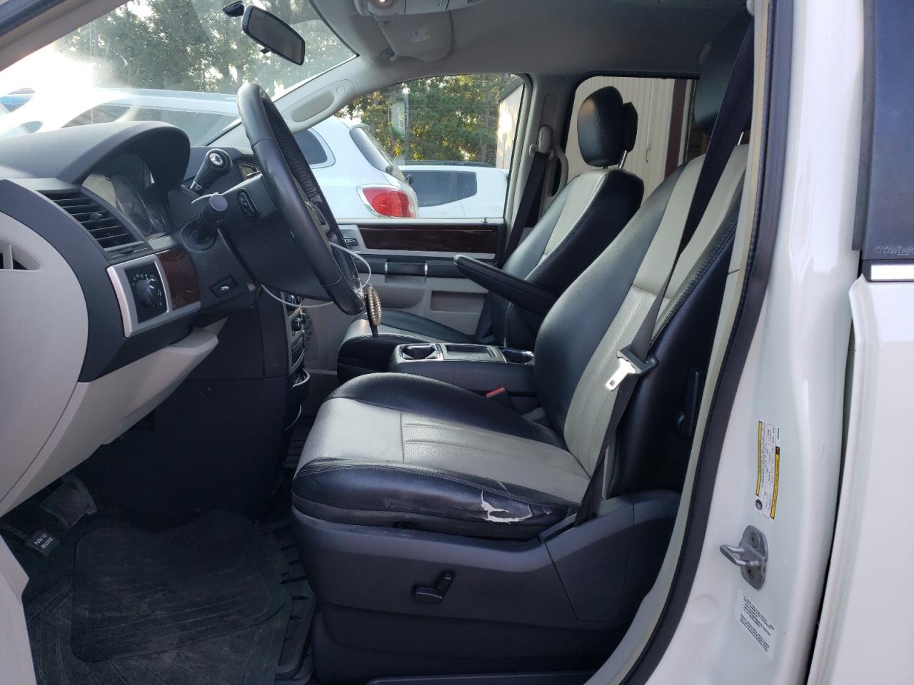 2010 Chrysler Town & Country Touring Plus VIN: 2A4RR8DX8AR358368 Lot: 62844944