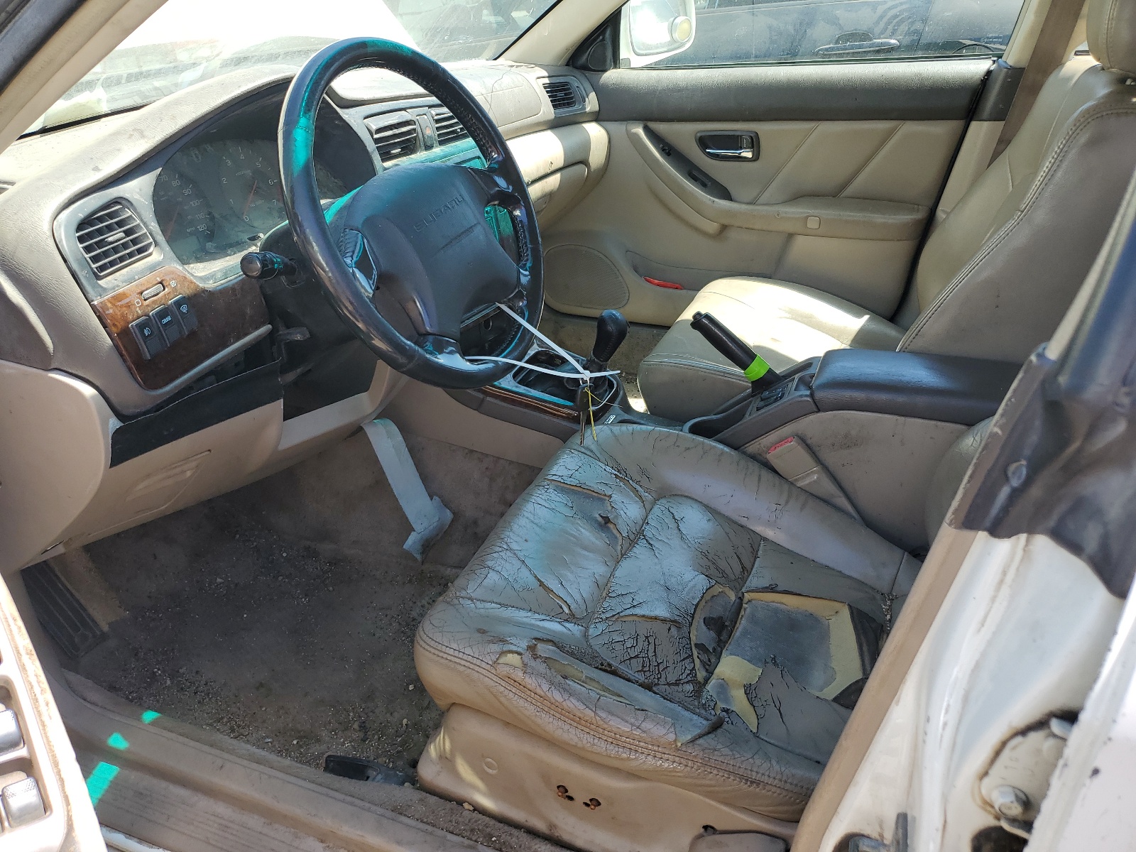 4S3BH686716650651 2001 Subaru Legacy Outback Limited