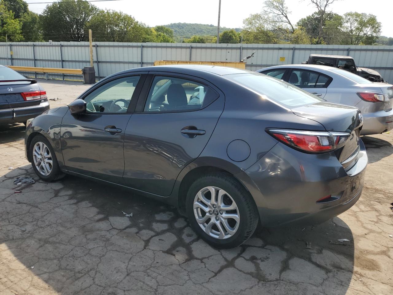 2018 Toyota Yaris Ia VIN: 3MYDLBYV1JY322126 Lot: 63241234