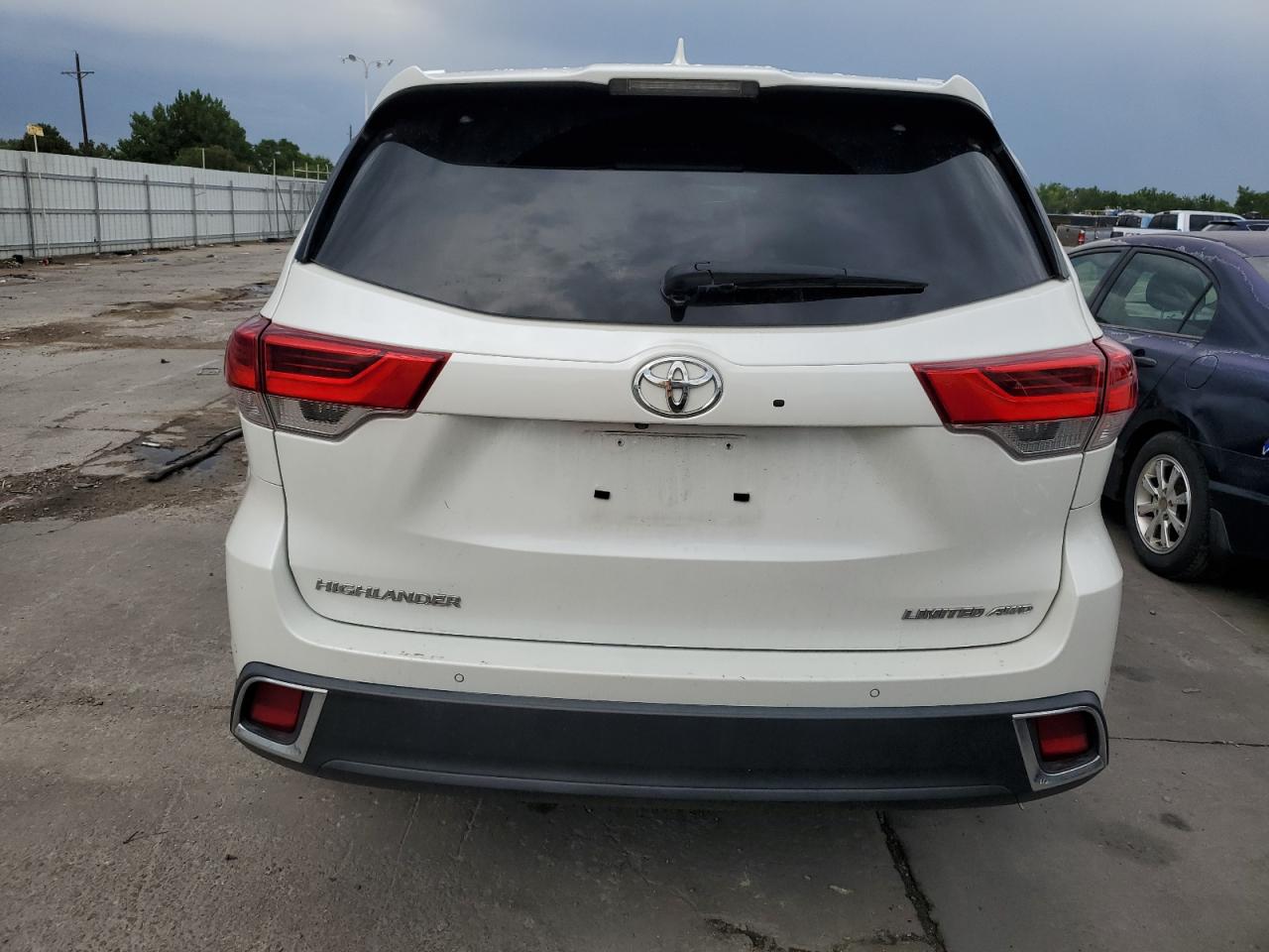 2019 Toyota Highlander Limited VIN: 5TDDZRFH5KS735484 Lot: 58977824
