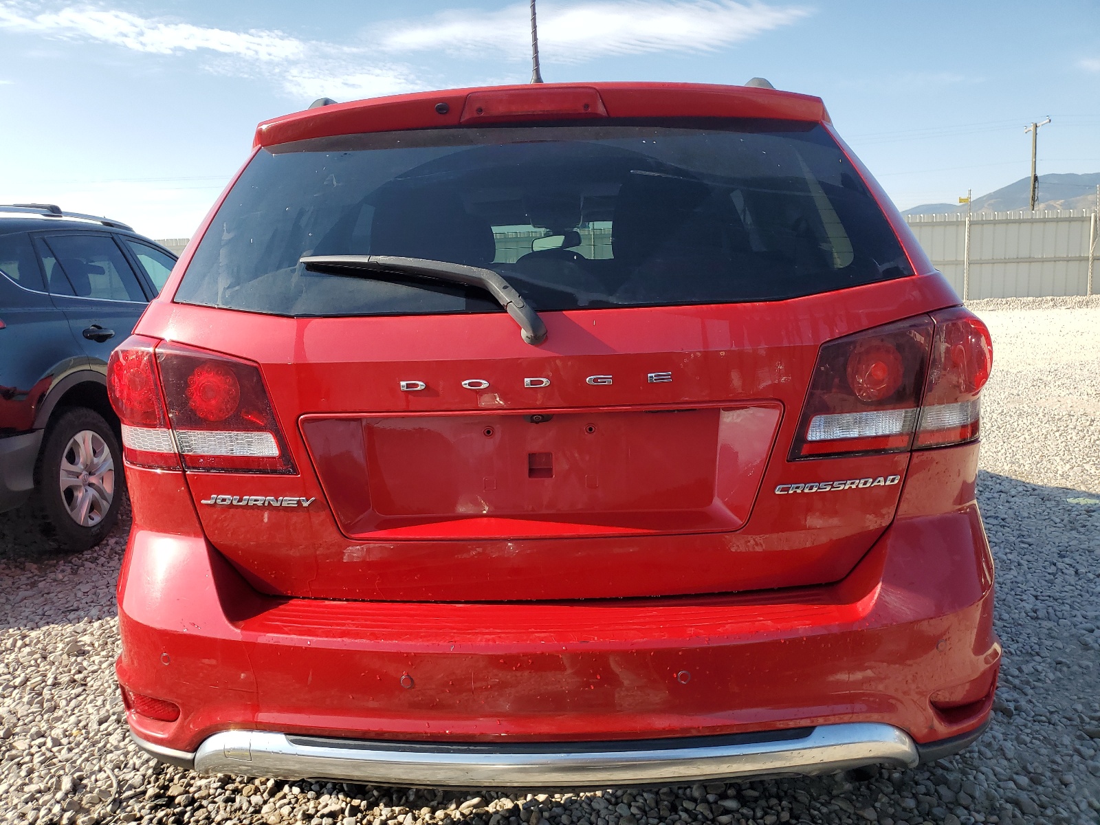 2020 Dodge Journey Crossroad vin: 3C4PDCGB2LT231629