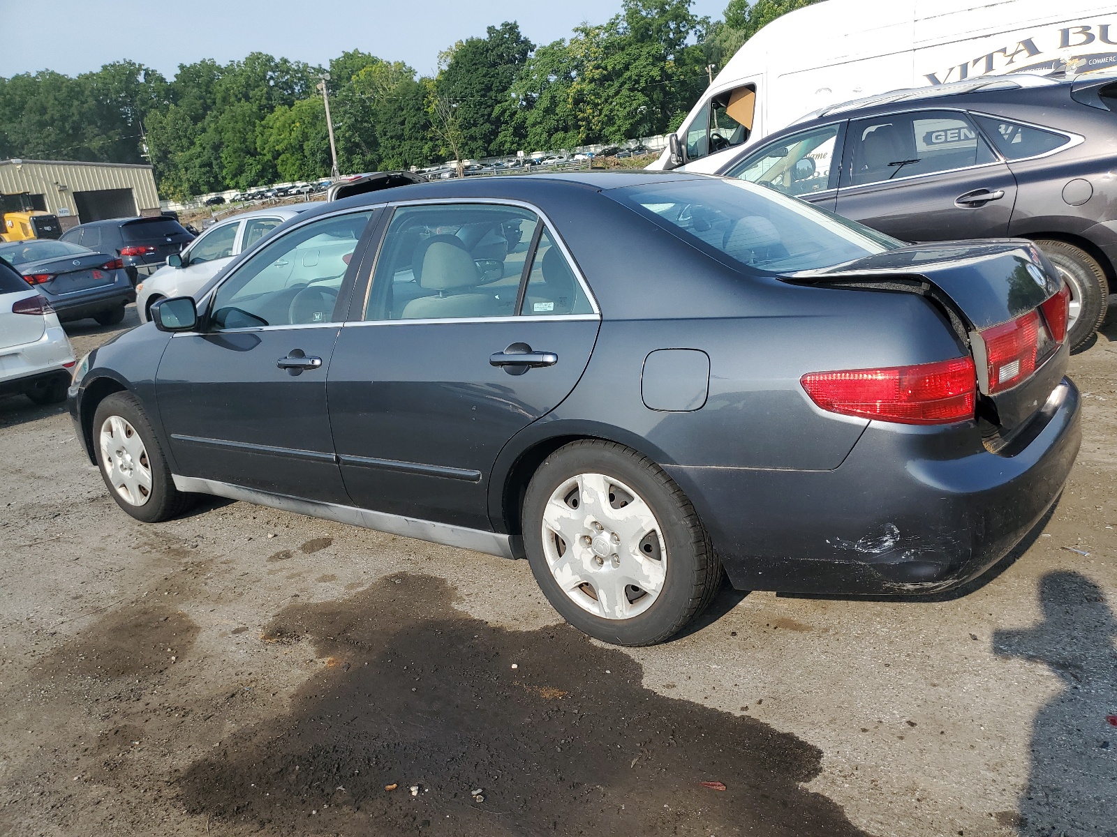 1HGCM66365A052211 2005 Honda Accord Lx