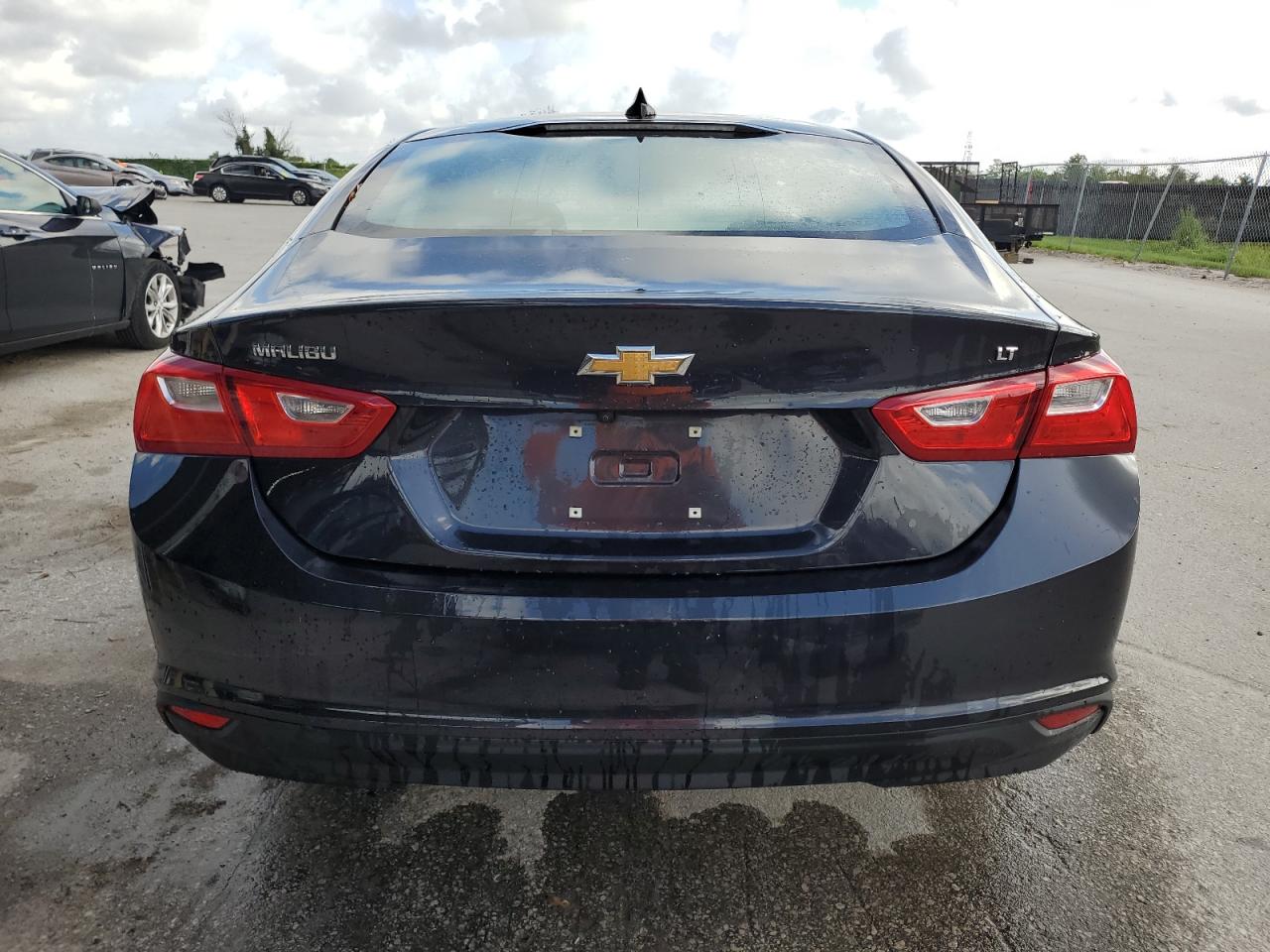 2023 Chevrolet Malibu - Image 6
