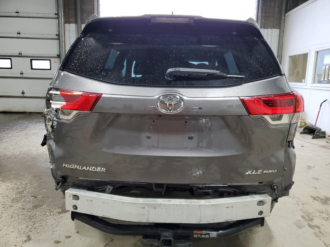 2017 Toyota Highlander Se VIN: 5TDJZRFH3HS465487 Lot: 61445654