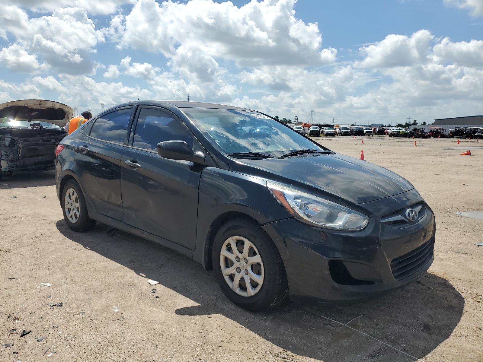 2014 Hyundai Accent Gls vin: KMHCT4AE7EU675927