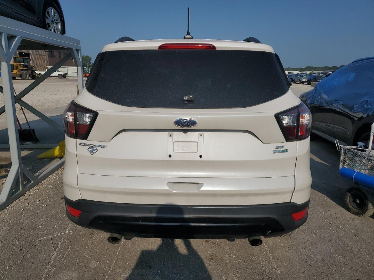 1FMCU0GD9JUB12036 2018 Ford Escape Se