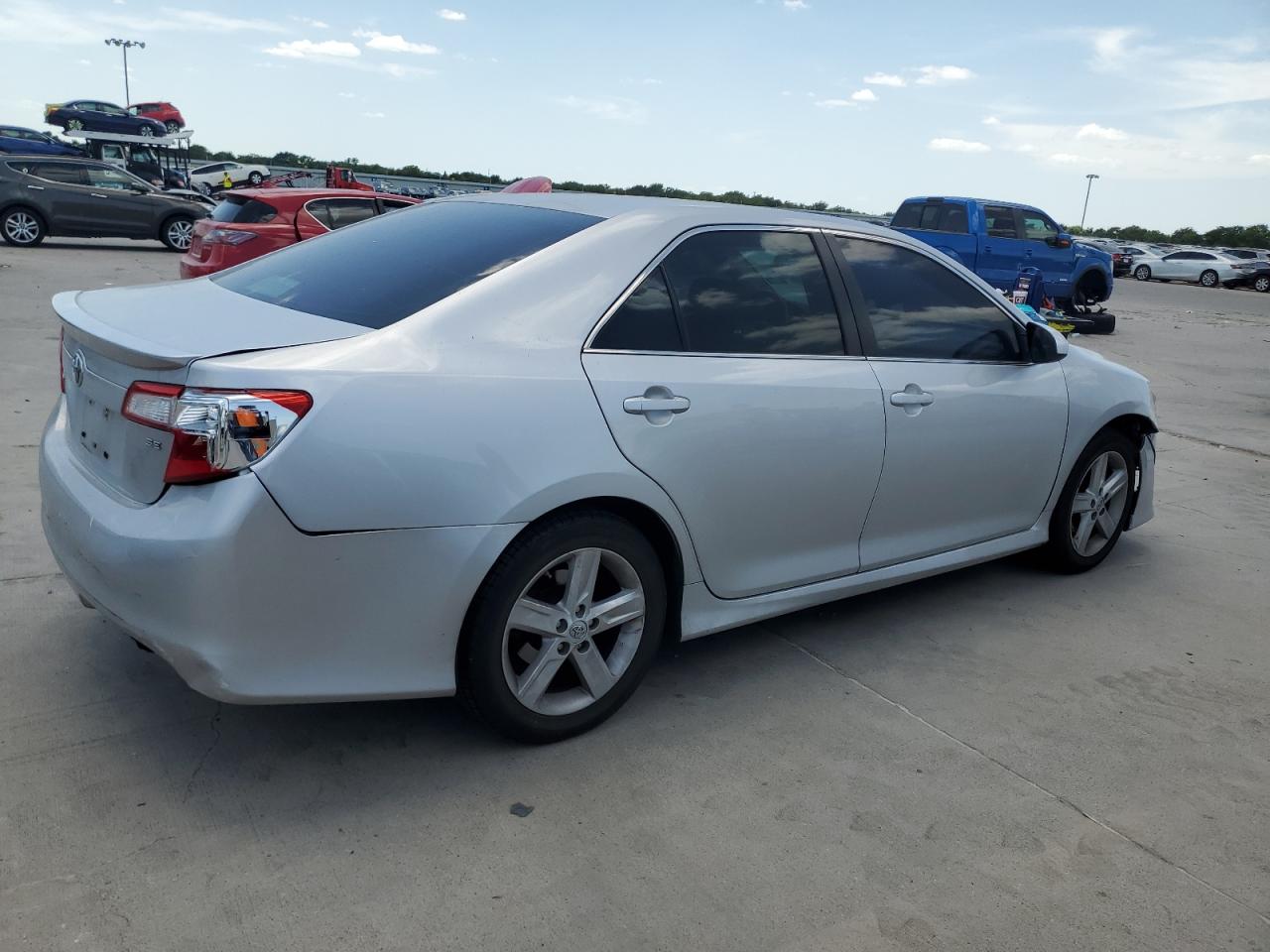 2013 Toyota Camry - Image 3