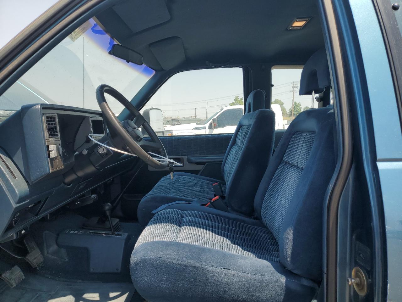 1992 Chevrolet Gmt-400 K2500 VIN: 2GCFK29K8N1173166 Lot: 62412474