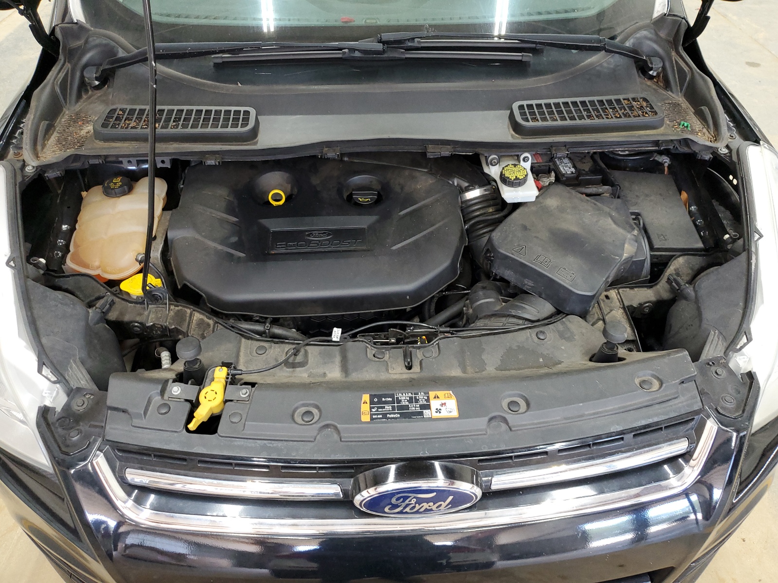 1FMCU9J9XGUC68054 2016 Ford Escape Titanium