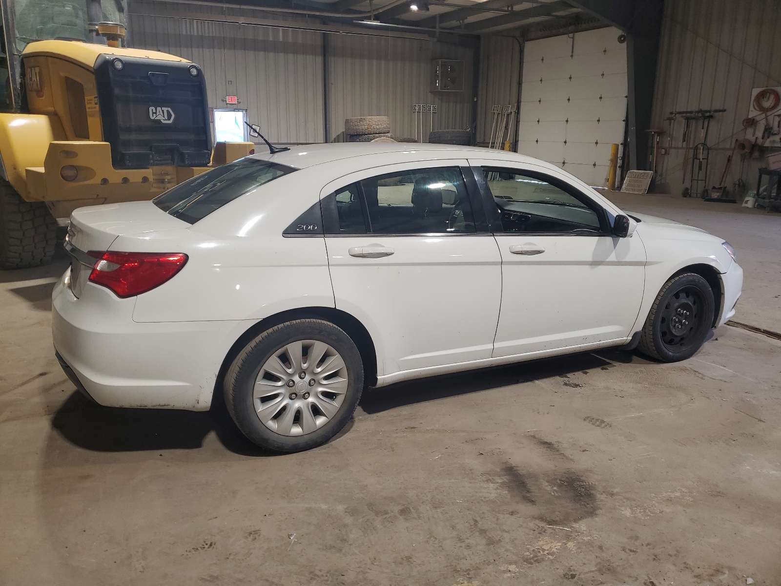 2014 Chrysler 200 Lx vin: 1C3CCBAG8EN101569