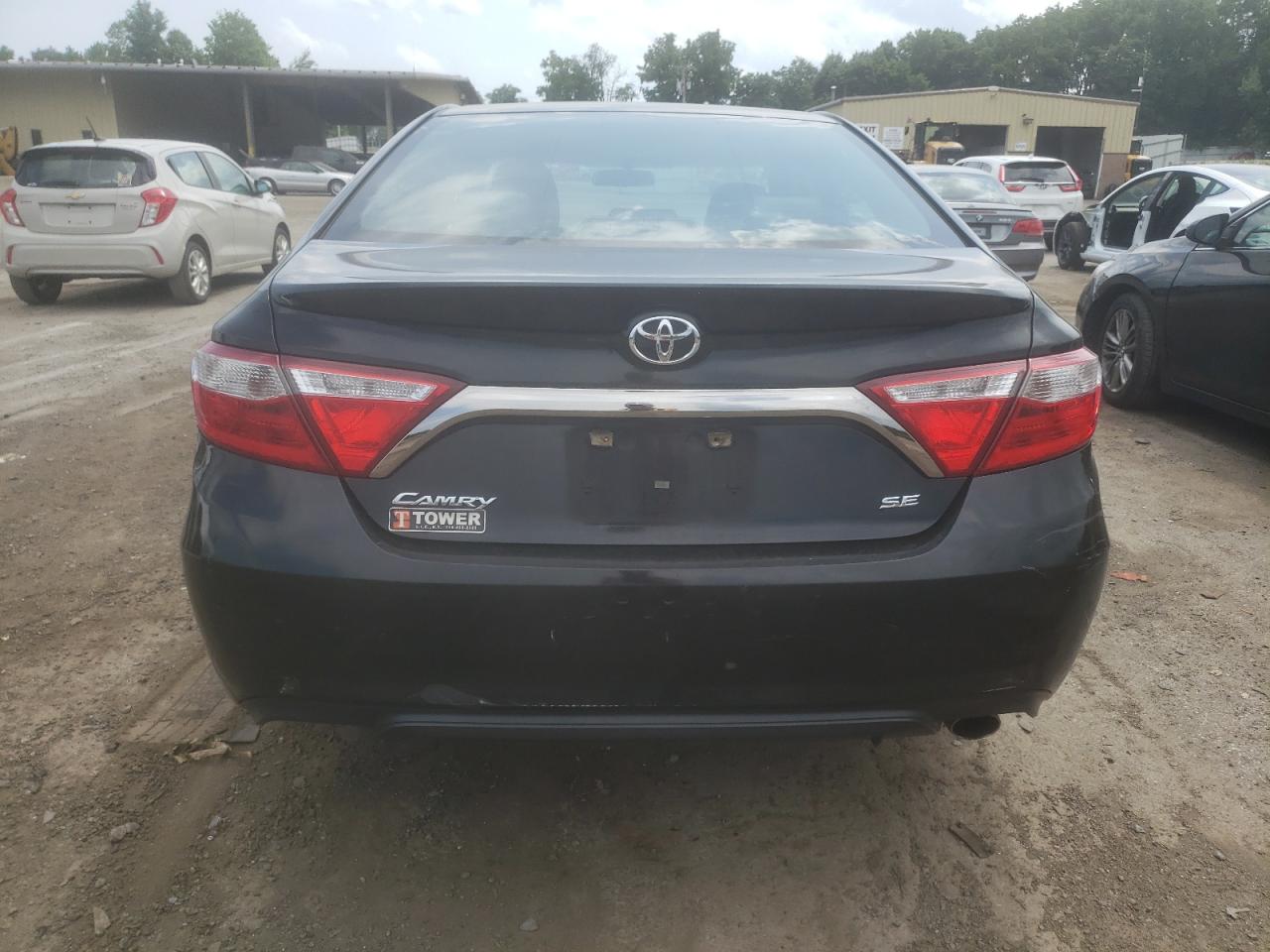 4T1BF1FK0GU264565 2016 Toyota Camry Le