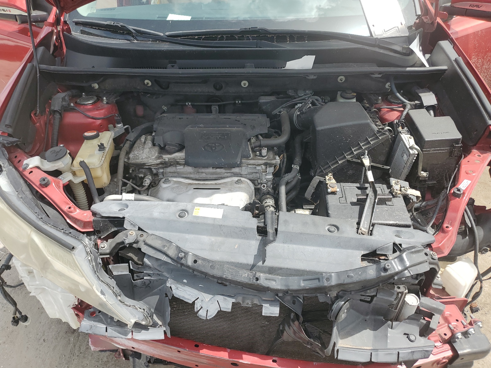 JTMWFREV7FJ050429 2015 Toyota Rav4 Xle