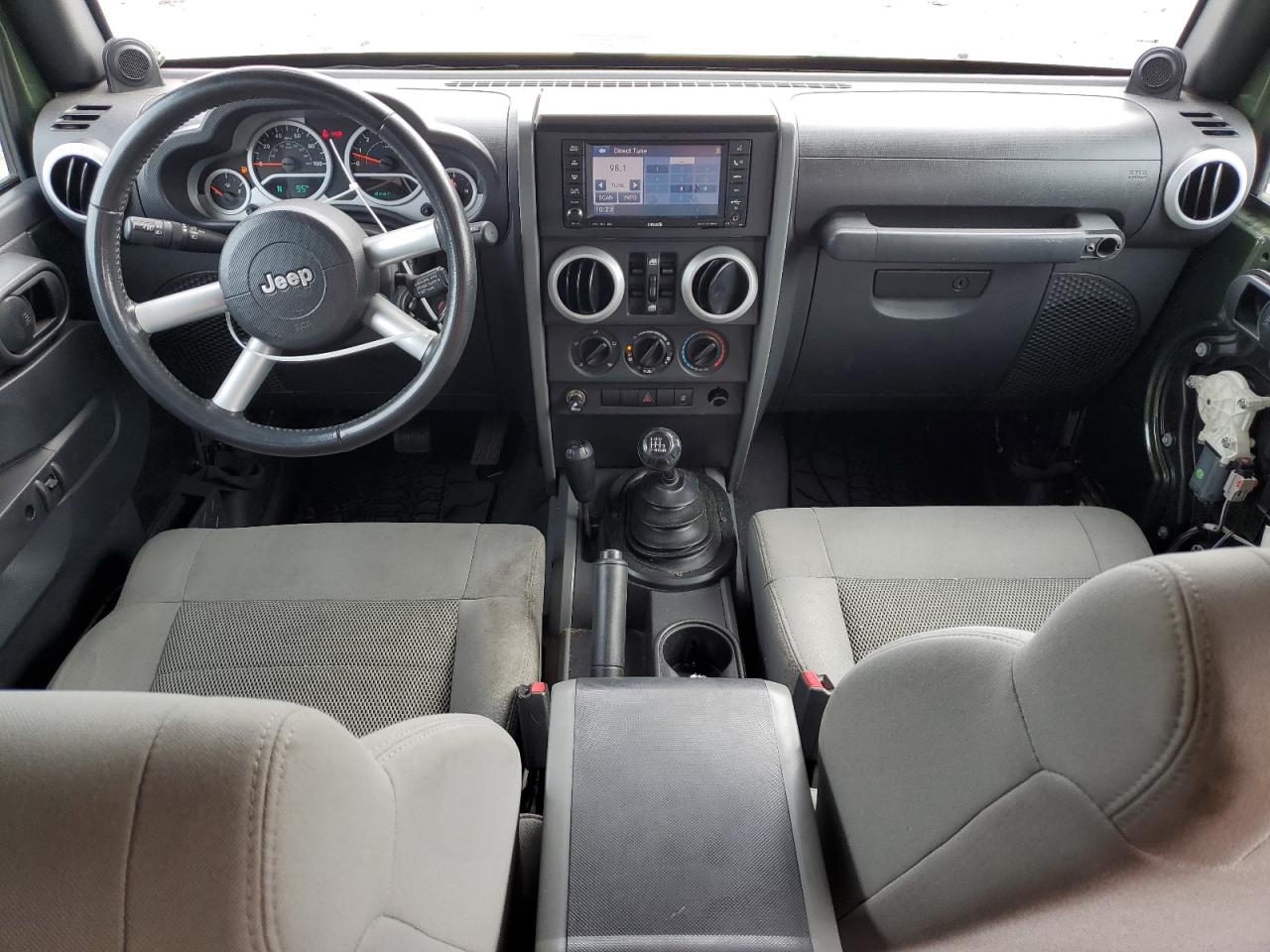 2008 Jeep Wrangler Unlimited Sahara VIN: 1J8GA59118L586358 Lot: 64089124