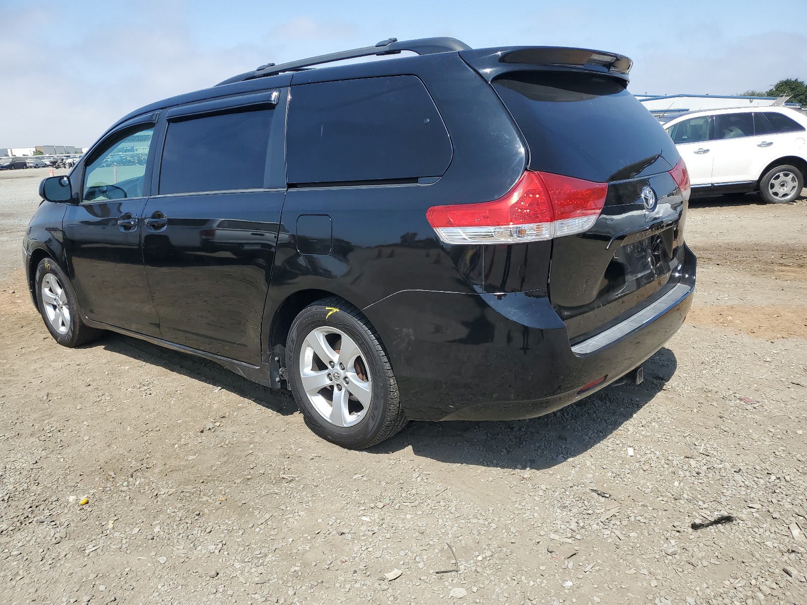 2013 Toyota Sienna Le vin: 5TDKK3DC7DS322601