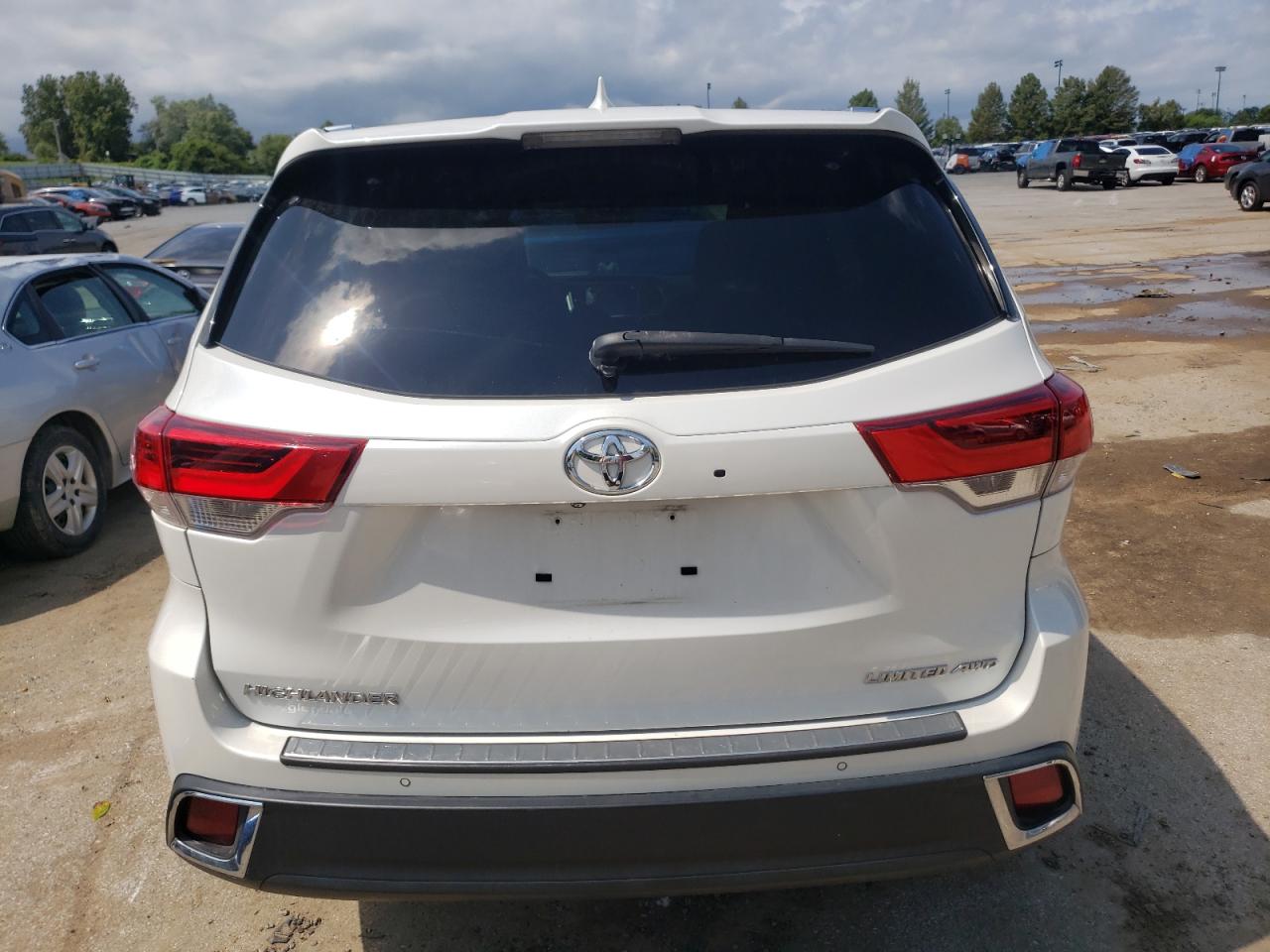 2017 Toyota Highlander Limited VIN: 5TDDZRFH1HS434056 Lot: 65636554